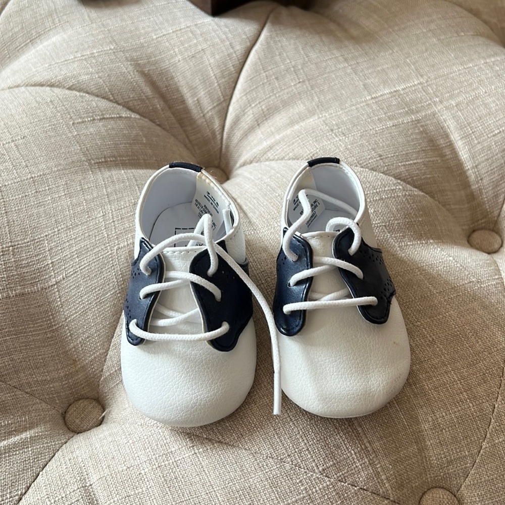 Baby golf shoes